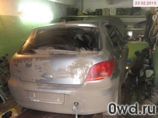 Битый автомобиль Peugeot 307